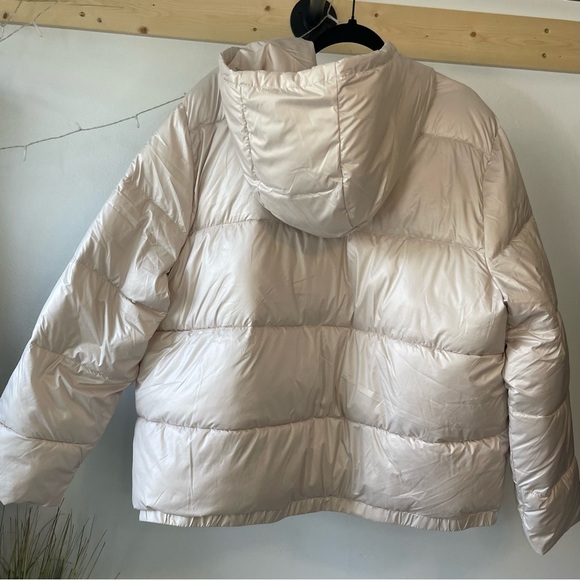 Torrid Women's Cream Puffer Jacket Size 2X - Picture 5 of 6